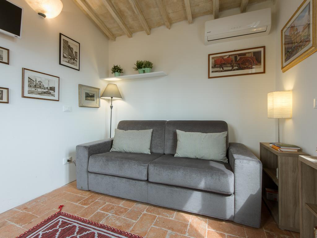 Poet's Nest Firenze