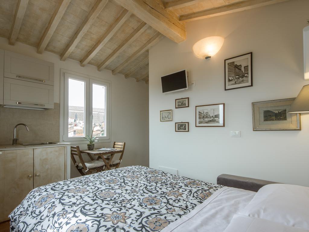 Poet's Nest Firenze
